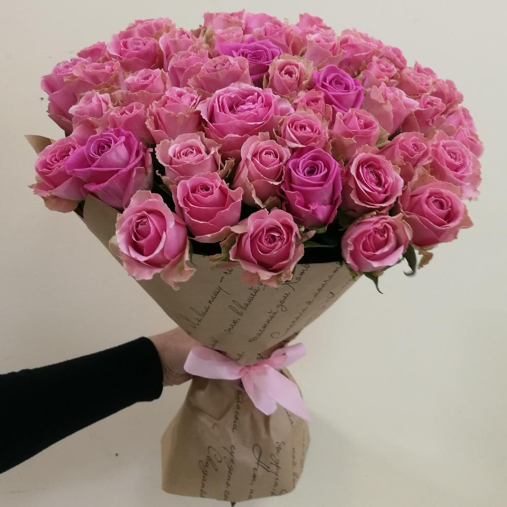 Большой букет нежно розовых роз
