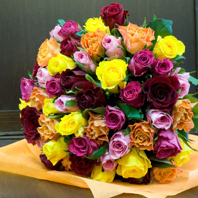 «Вот я принес девушке на свидание цветы, что дальше с ними будет, куда их деть?» — Яндекс Кью