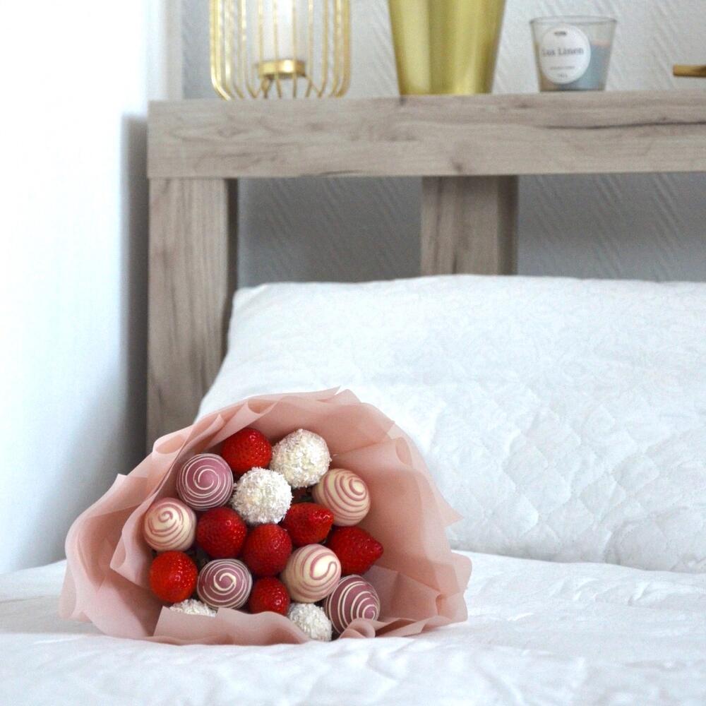 Букет из клубники маме Акция от Vivienne Sabo