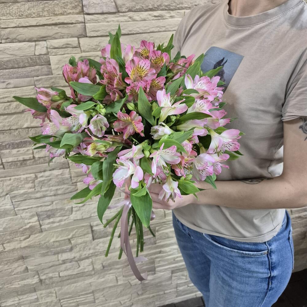 Букет * Весна * 11 альстромерий