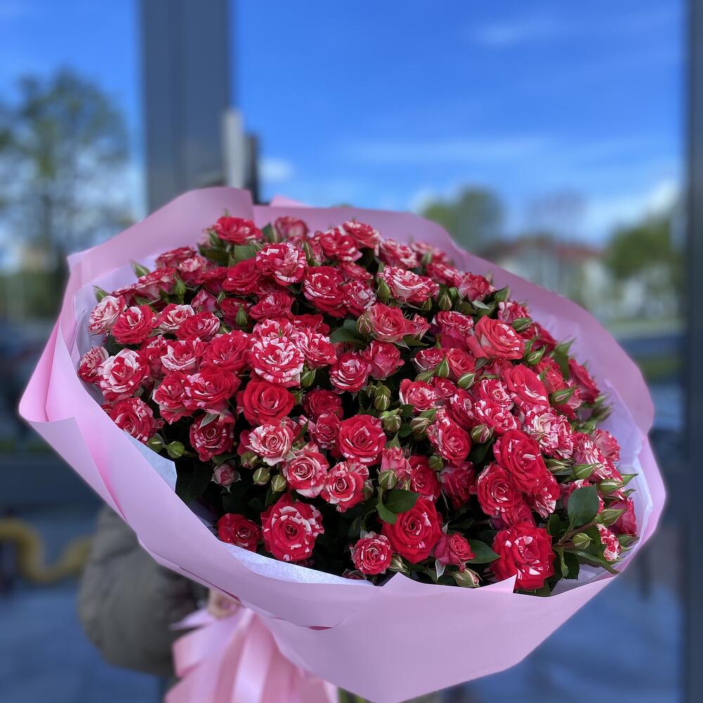 25 веток кустовых роз «Фаер»