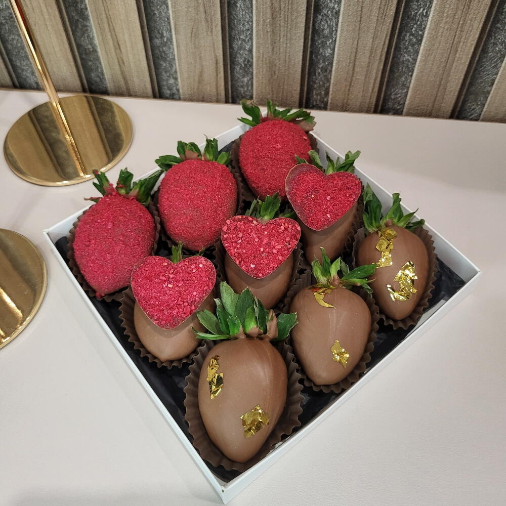 Chocolate-covered strawberry Velvet set