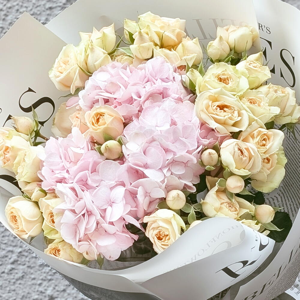 Spray rose and pink hydrangea