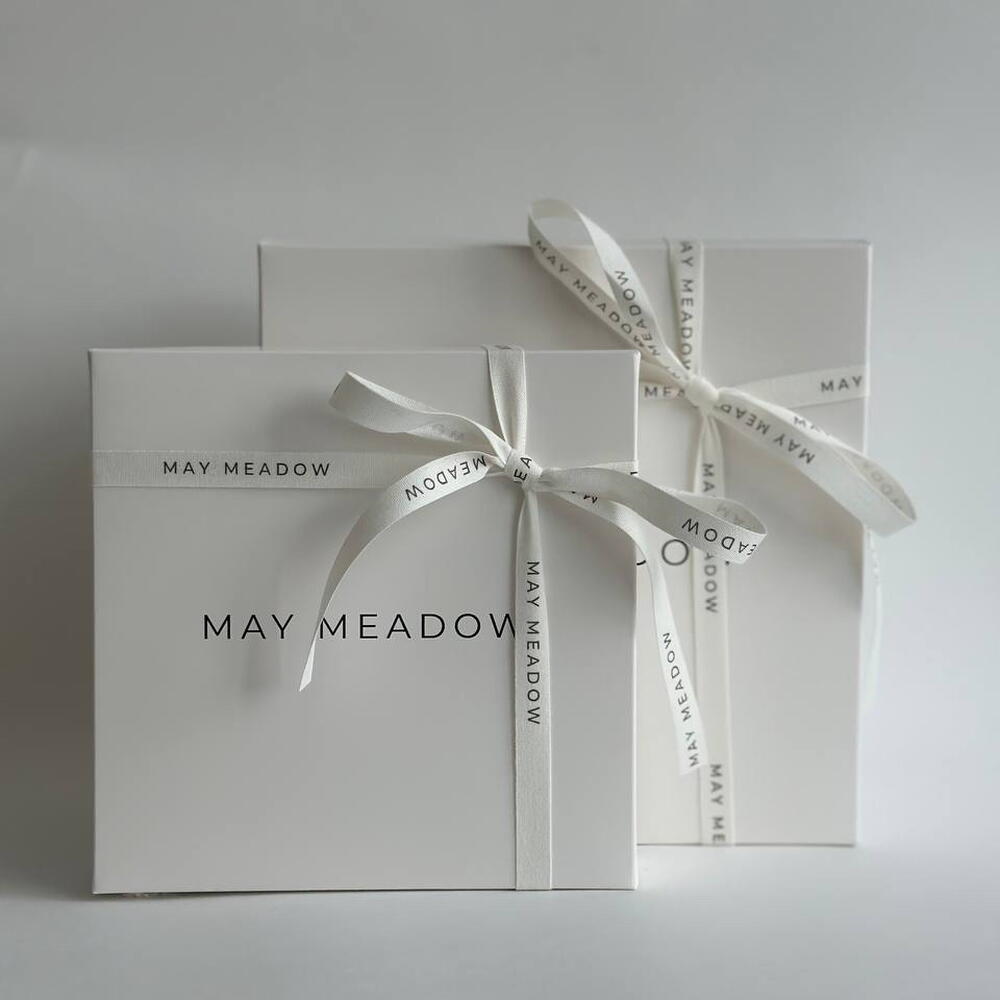 Подарочный набор Rose May Meadow. Cпа-кубы для ванны (2х150 г) и ароматическая свеча 150 мл