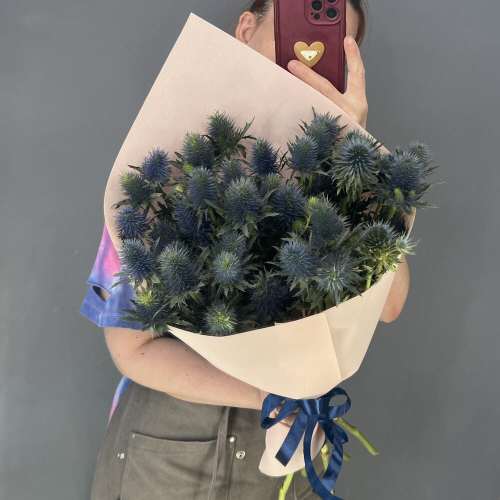 Букет изысканный 💙 с синим эрингиумом 💙💙💙