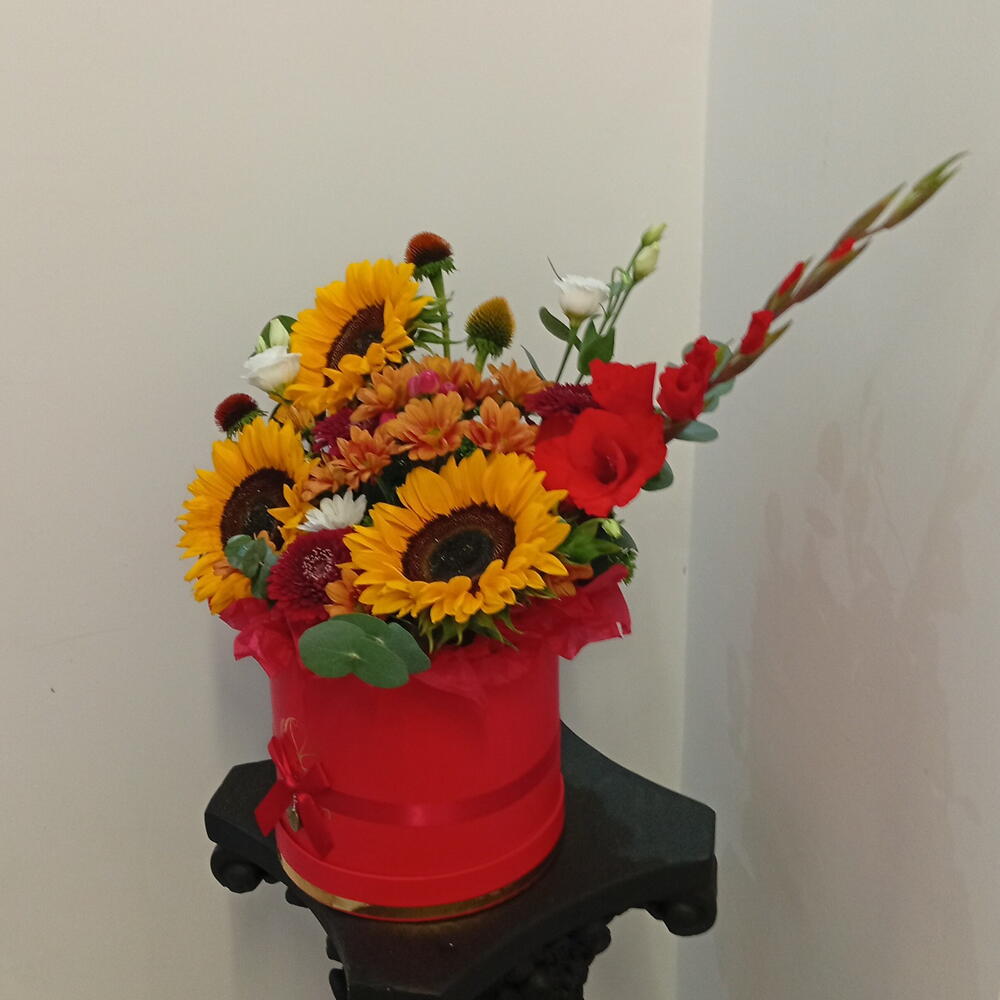 Коробка с подсолнухами