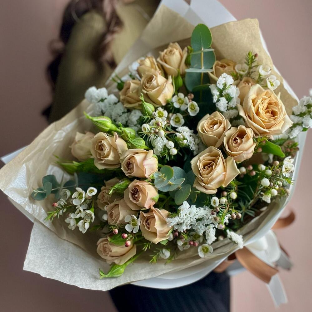 Кремовые розочки с хамелациумом🥀