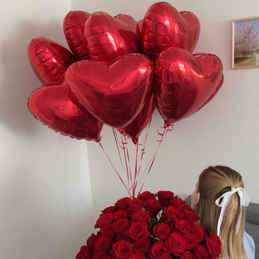 Комбо из 51 красной розы и 9 красных сердец