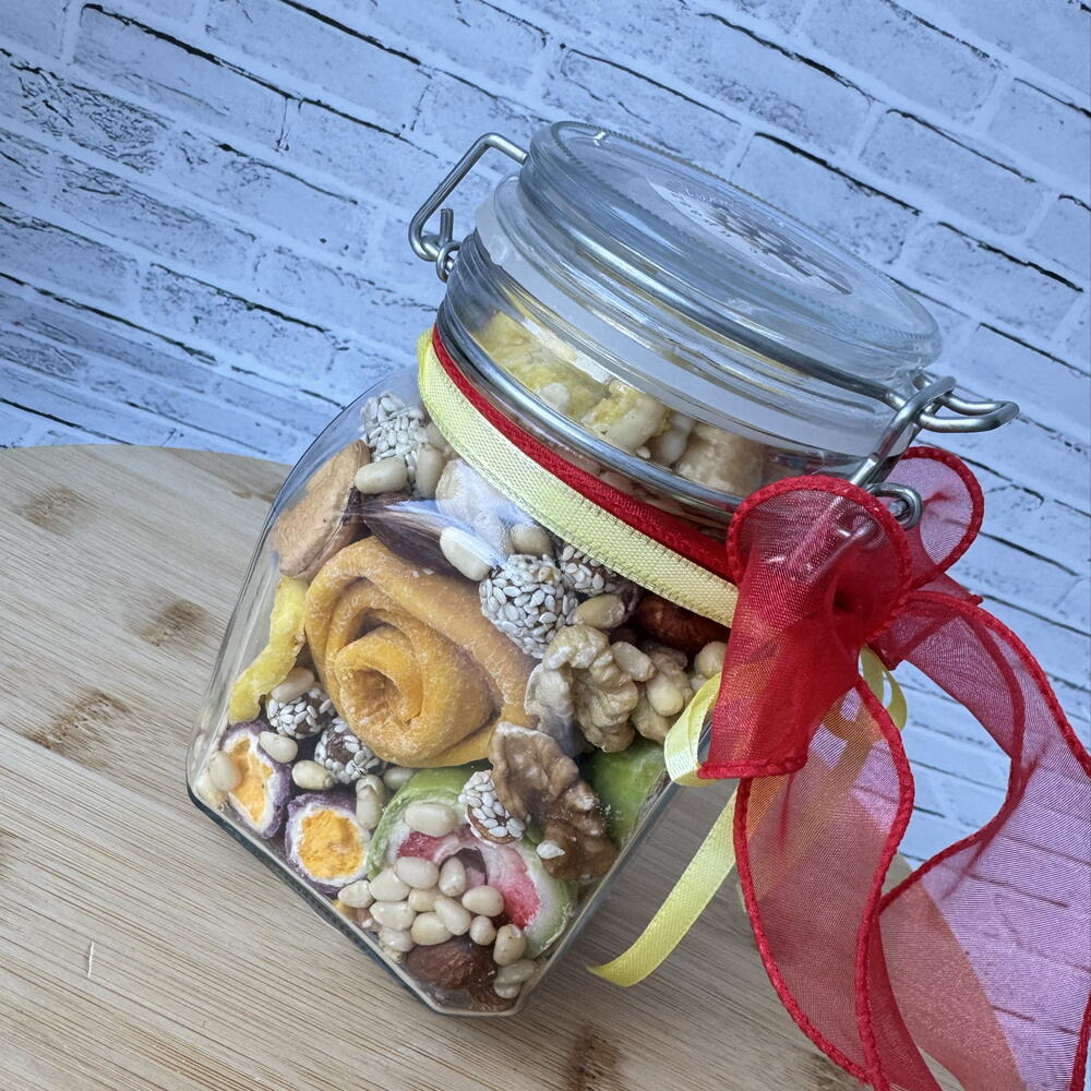 Подарок Баночка с вкусняшками