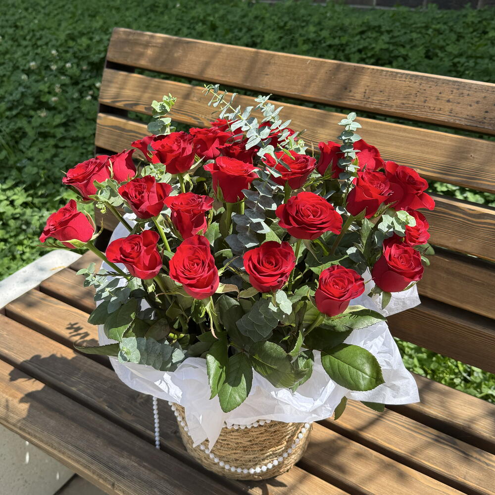 Корзина с розами