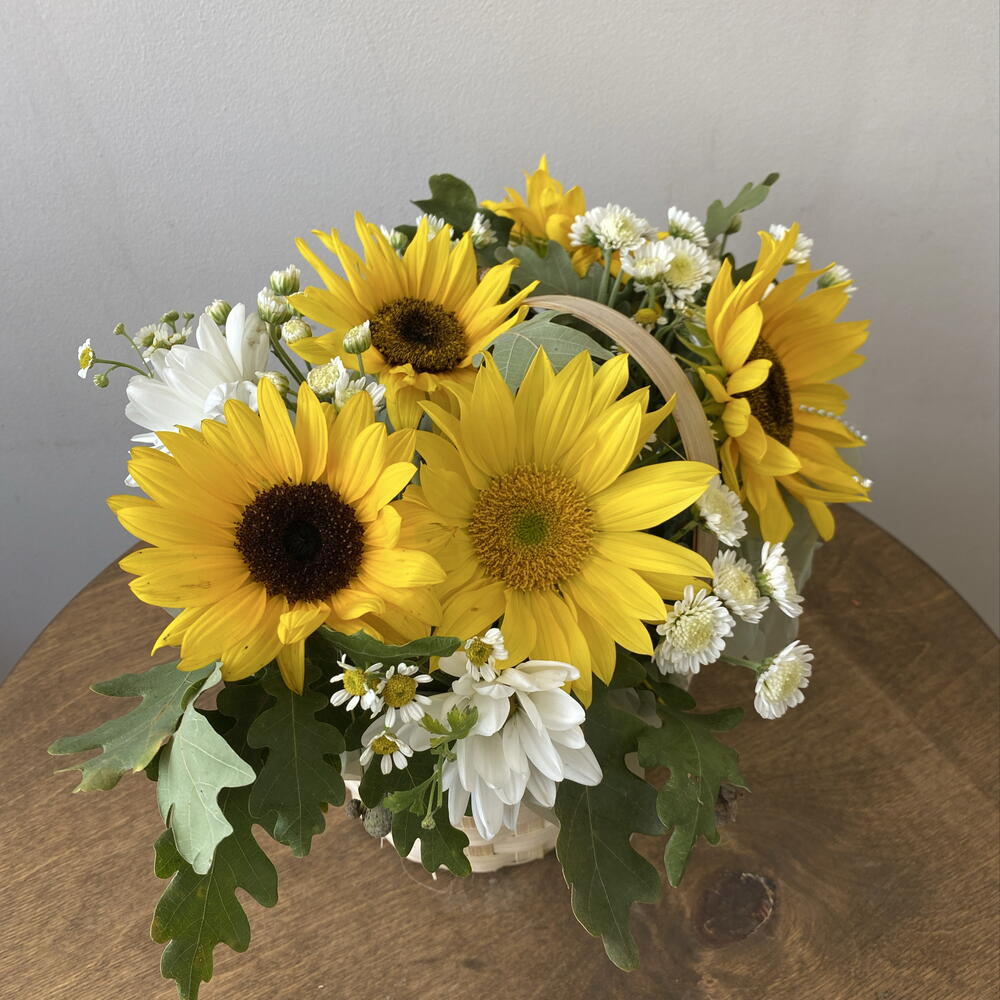 Лукошко с подсолнухами 🌻
