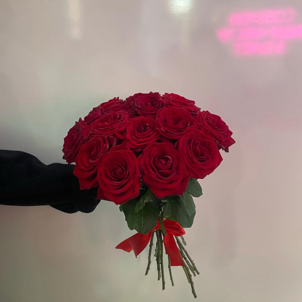 15 роз 50 см