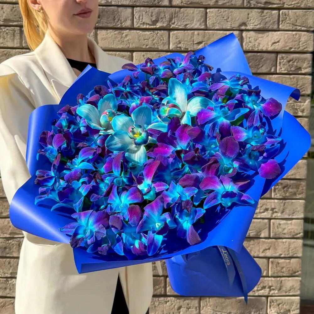 Большой букет из микса орхидей. Авторский букет 666. Leoraflowers