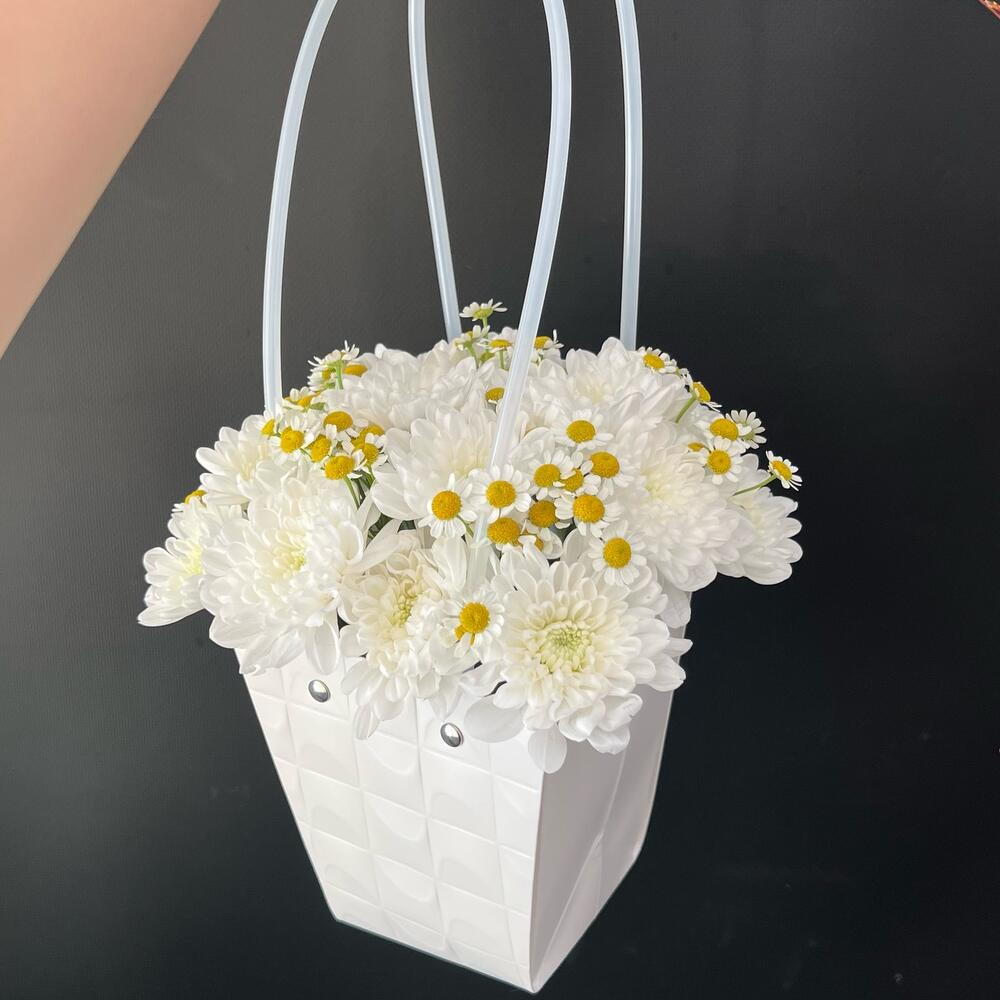 Лукошко с ромашками