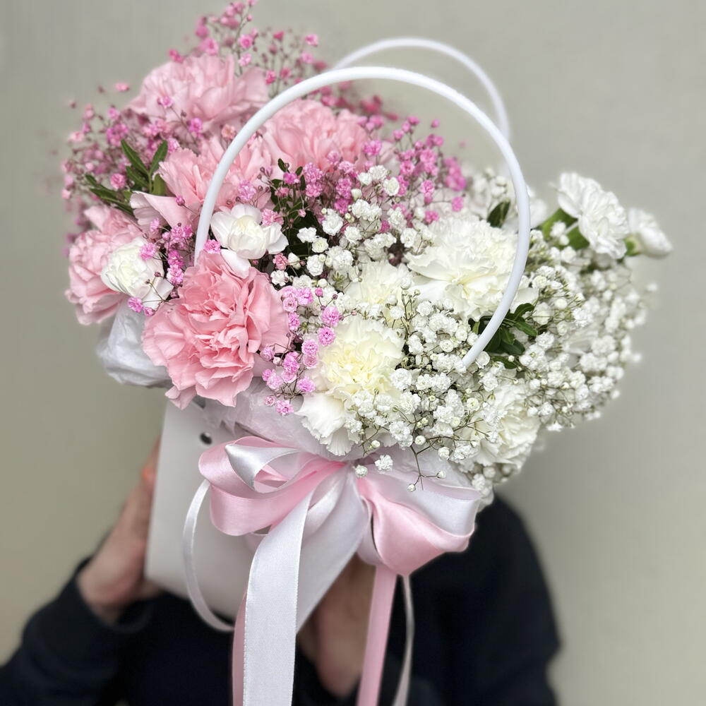 Диантусы и гипсофила💕🤍