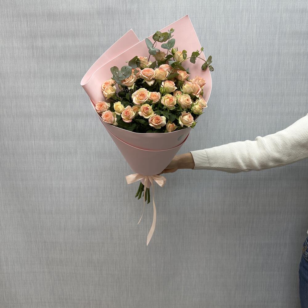 Букет из 5 кустовых роз