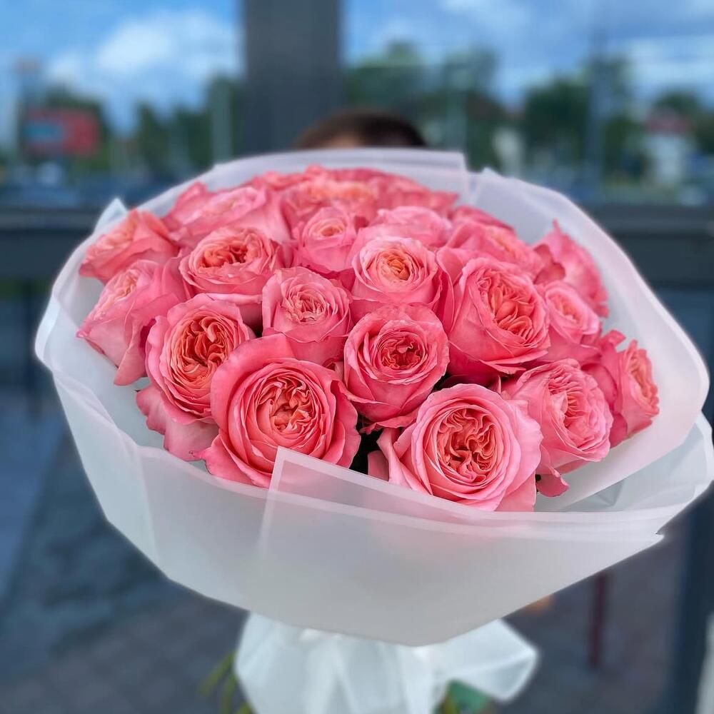 Букет пионовидных роз