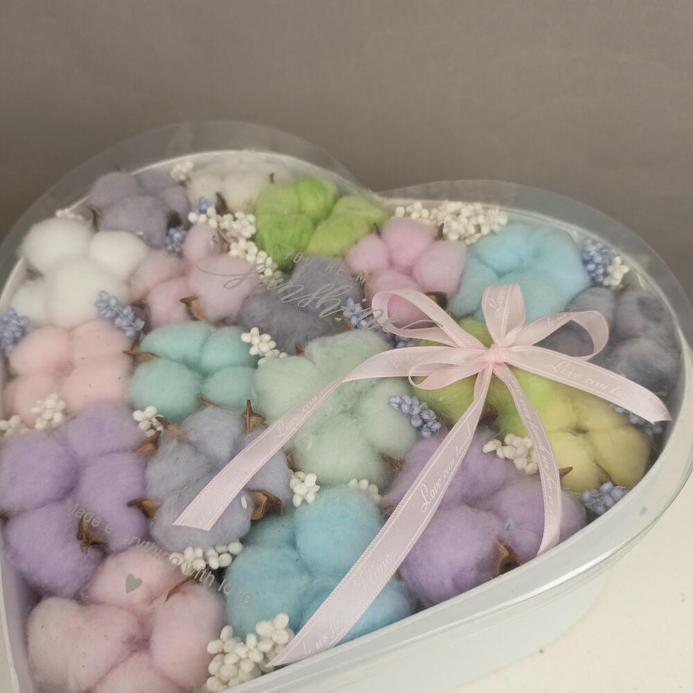 Сердце из хлопка и сарго сухоцветы