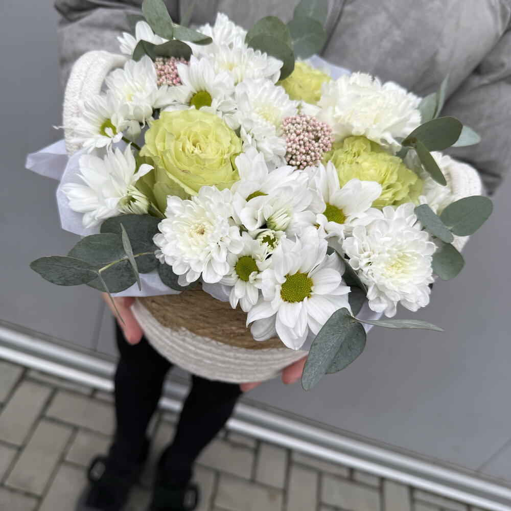 Корзина с цветами