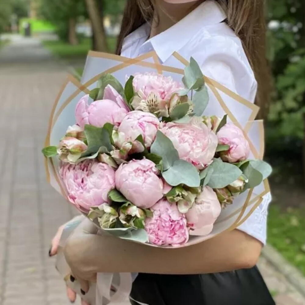 ПИОНОМАНИЯ 🩷Пионы Сара Бернар Розовые пионы, эвкалипт и белая альстромерия Дофаминовый букет