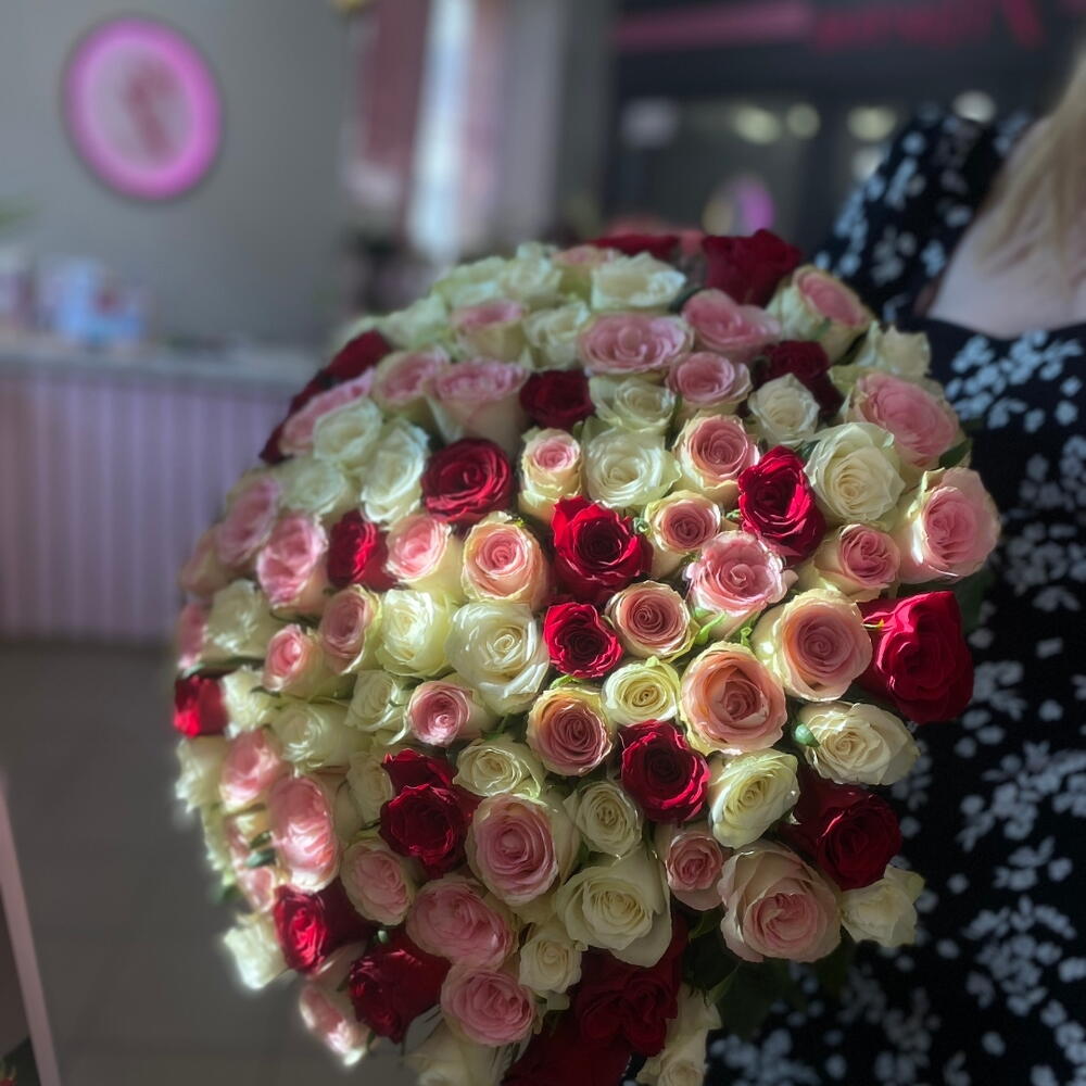 101 роза микс