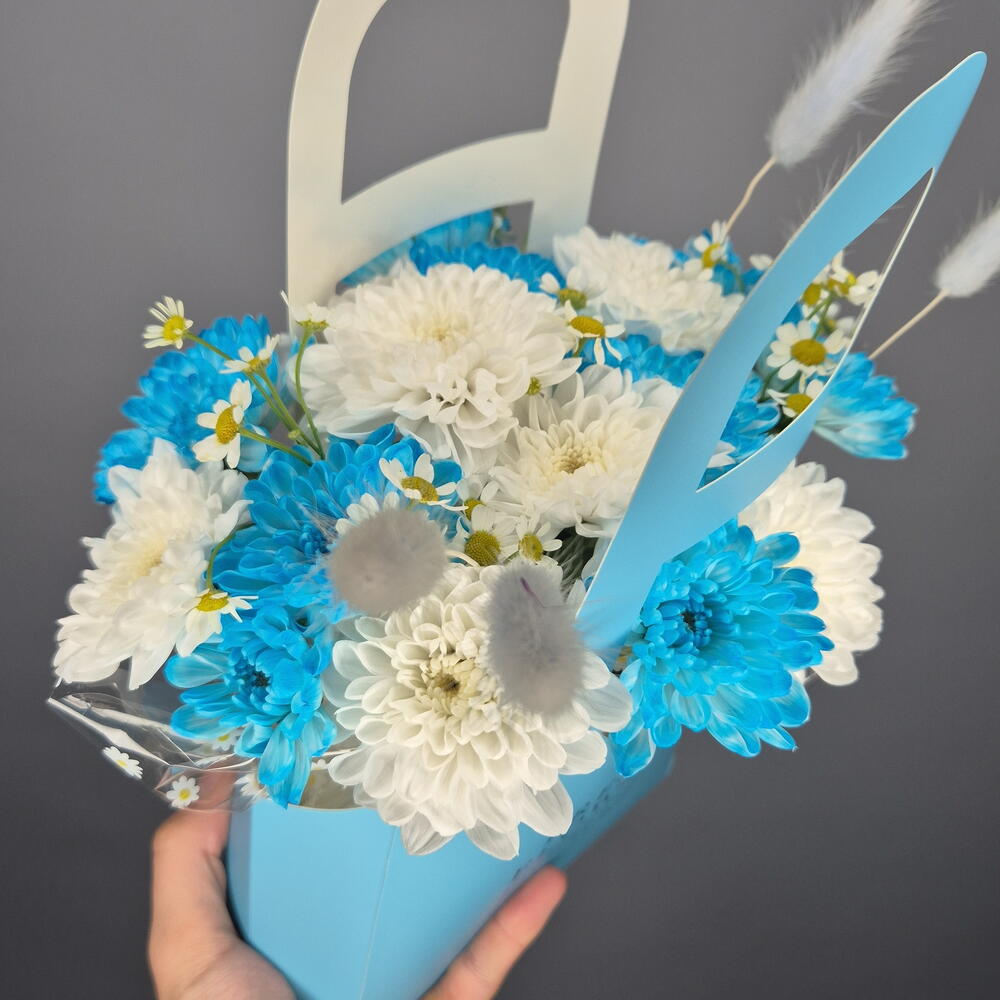 Цветы в коробке
