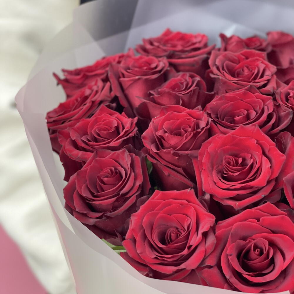 Моно букет из 25 красных роз 🌹