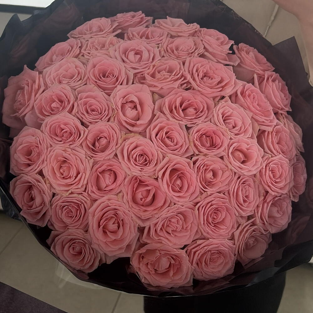49 розовых Роз