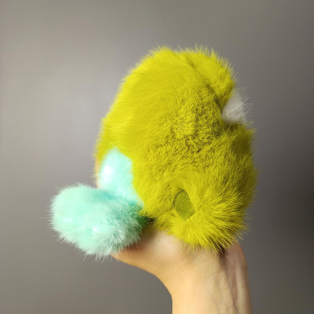 Зелёный попугай 🦜