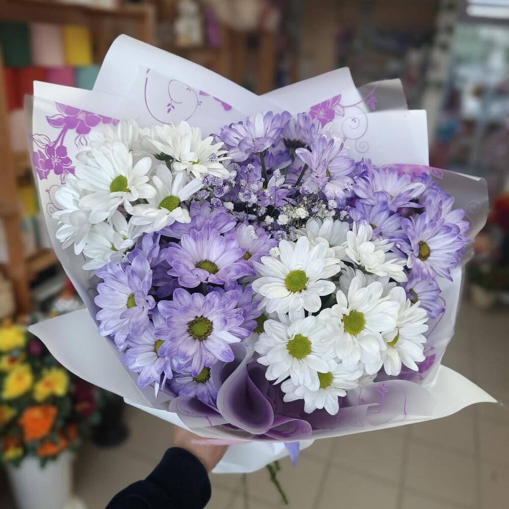 Букет из ромашковых хризантем