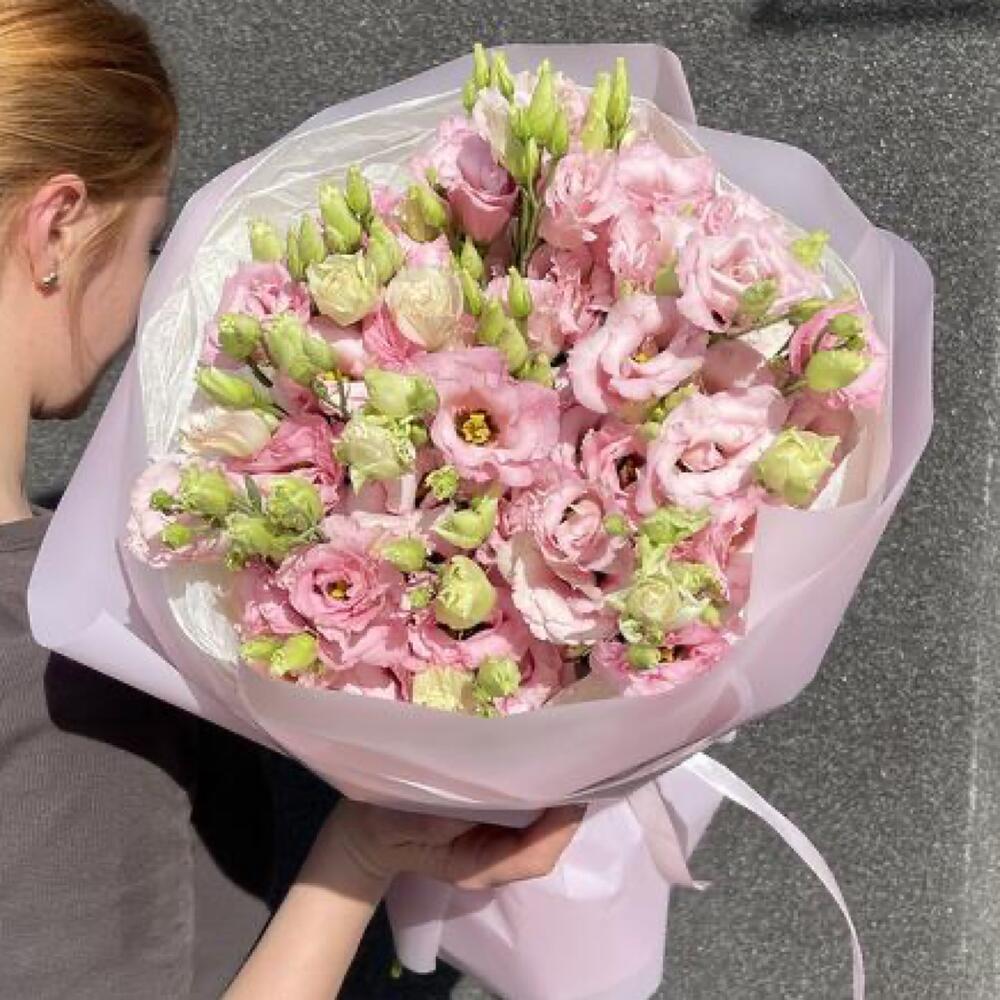 Красивая шикарная розовая эустома Алиса