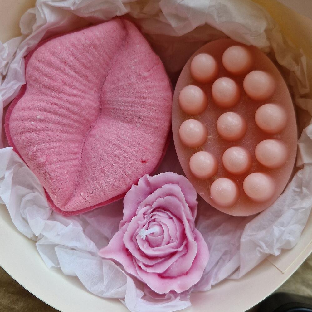 Спа бокс с мылом, бомбочкой и свечей