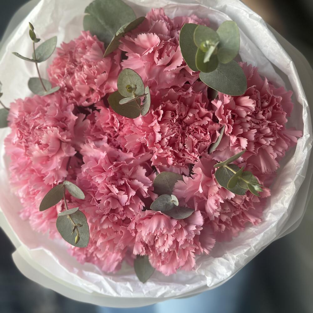 Стойкий букет с диантусами 11 шт