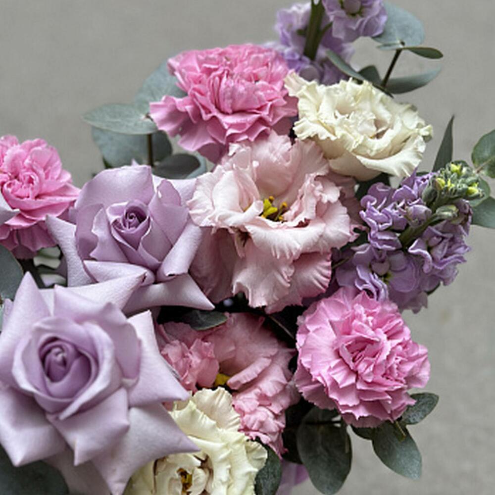 Букет в шляпной коробке Purple Dream M