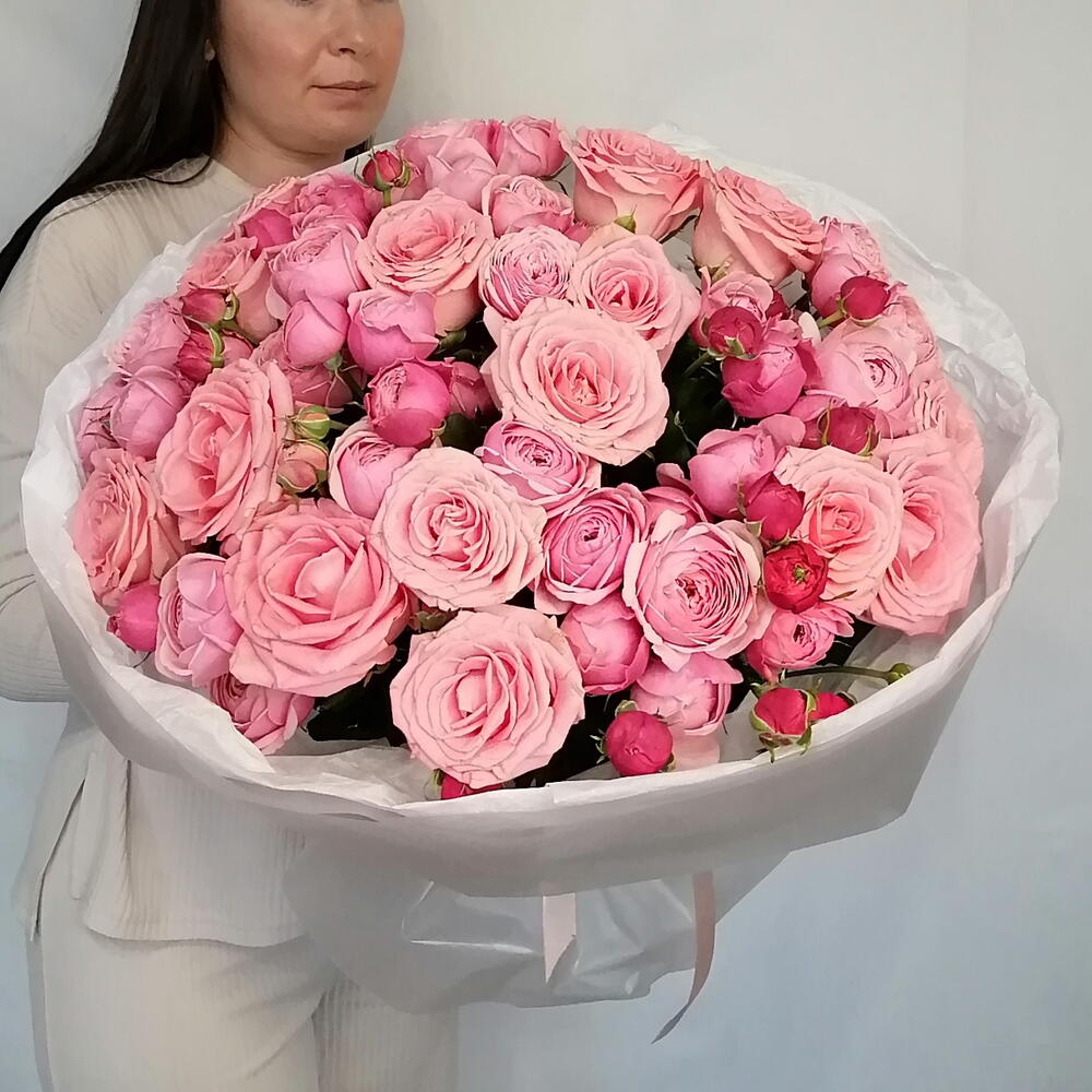 🍭Авторский букет "PERVOЦВЕТ" из пионовидных кустовых роз Pink Silva и розовых роз сорта Софи Лорен