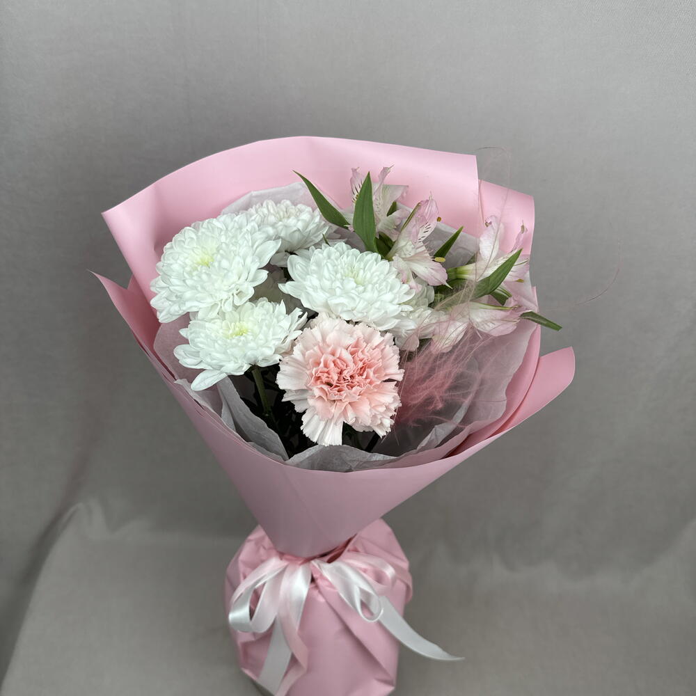 Букет комплимент. Хризантема, альстромерия, диантус🎀