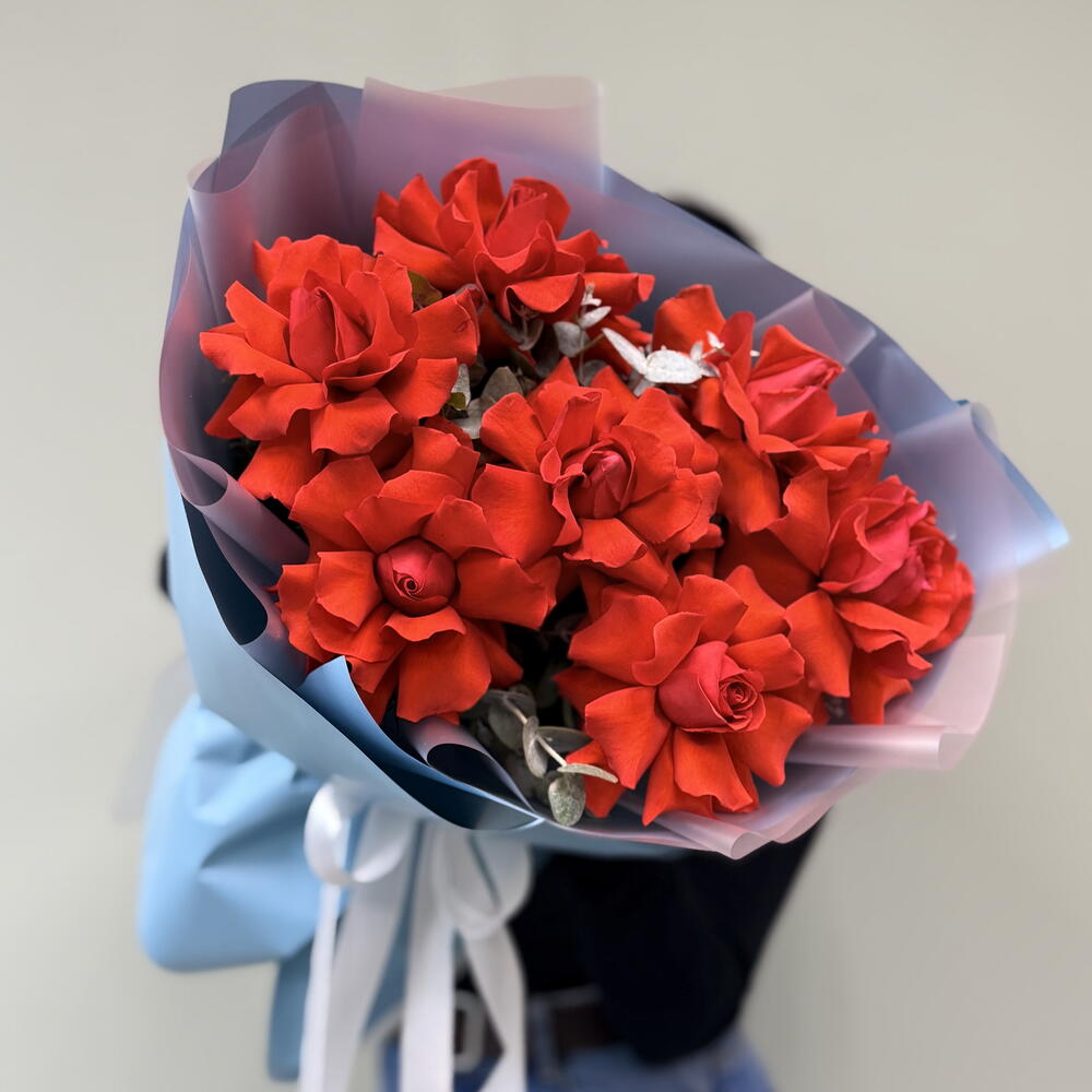 🌹 «Монобукет из 7 французских роз „Нина» в стильной упаковке🎀