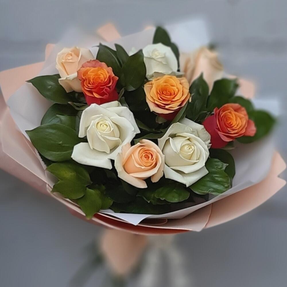 Букет роз с рускусом 💐
