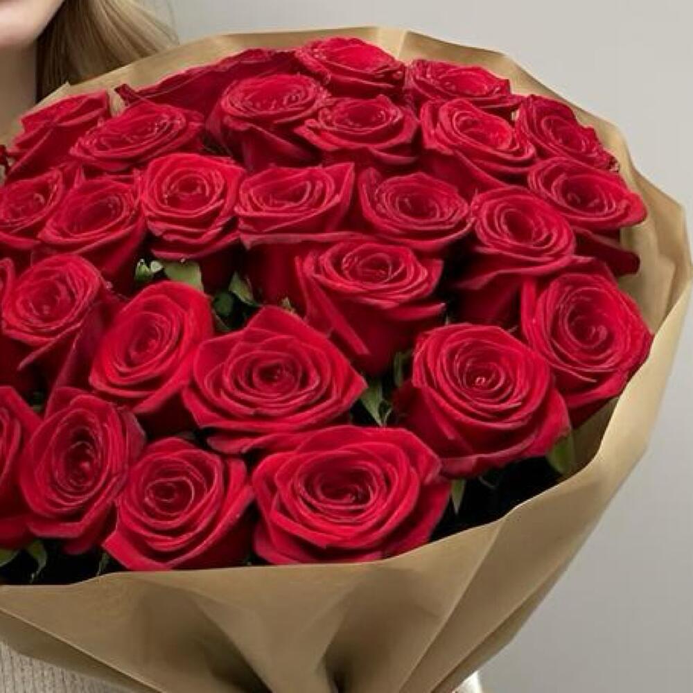 Моно букет из алой розы > Любовь в каждом лепестке️️️😘>