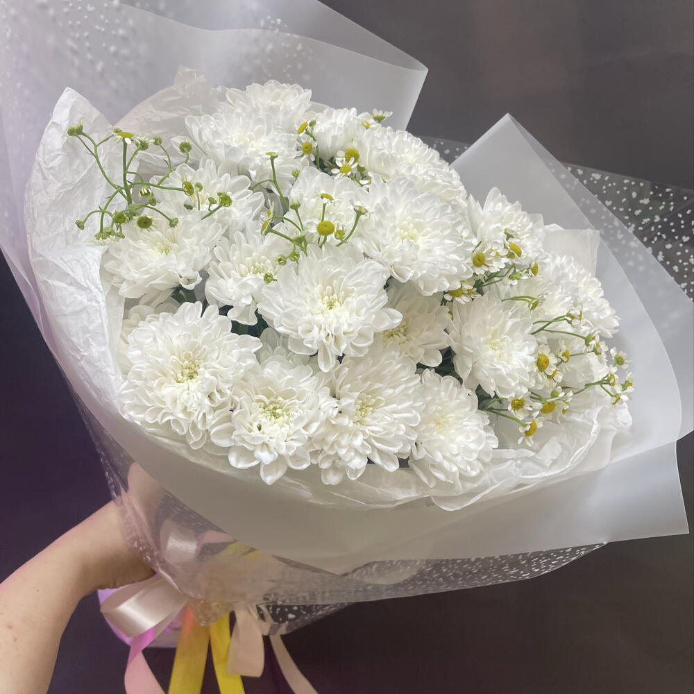 Букет в белом с ромашками