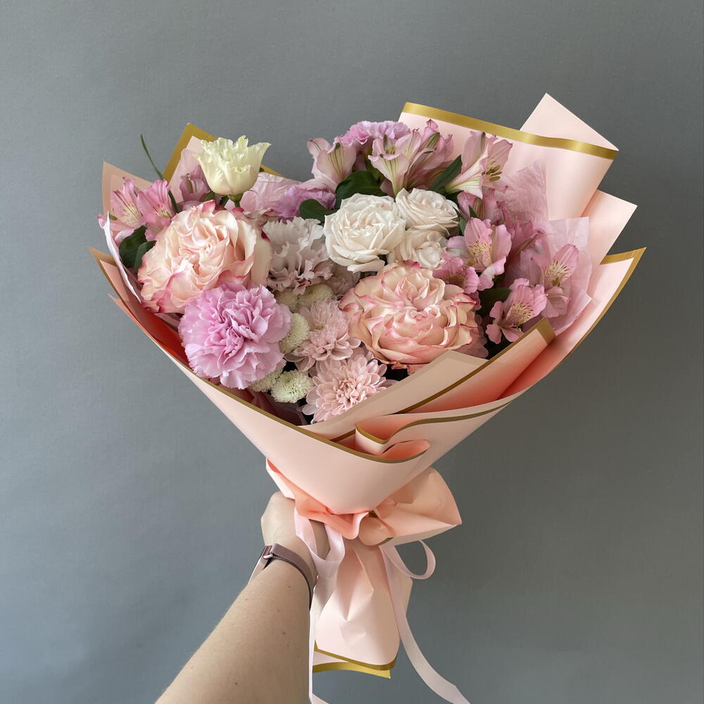 Клубничный зефир 🌸 нежный букет с пионовидными розами,альстромериями, диантусами, хризантемами