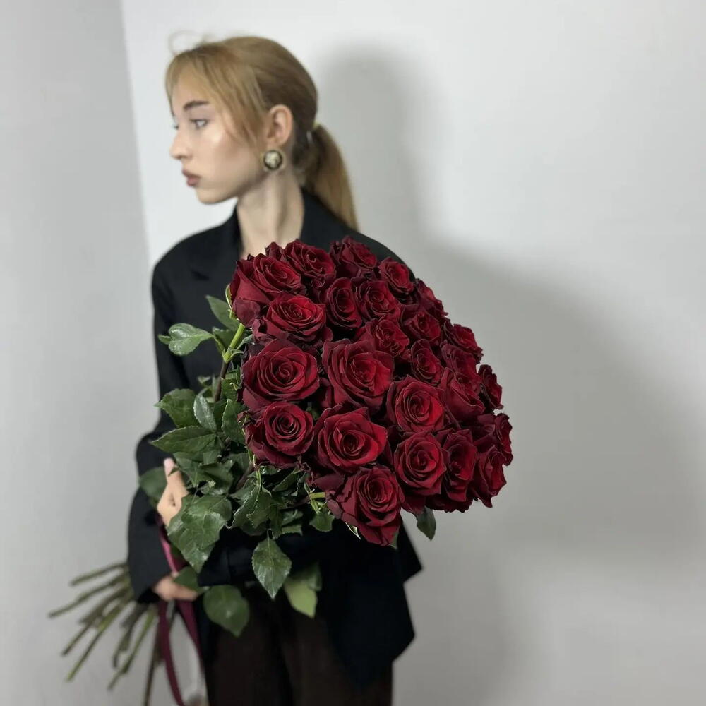 25 красных Эквадорских роз