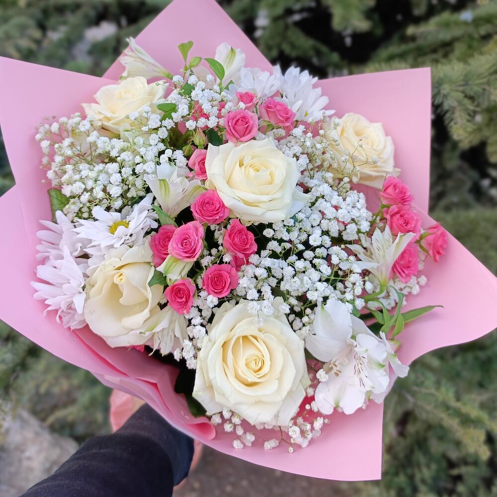 Ramo de rosas prefabricadas
