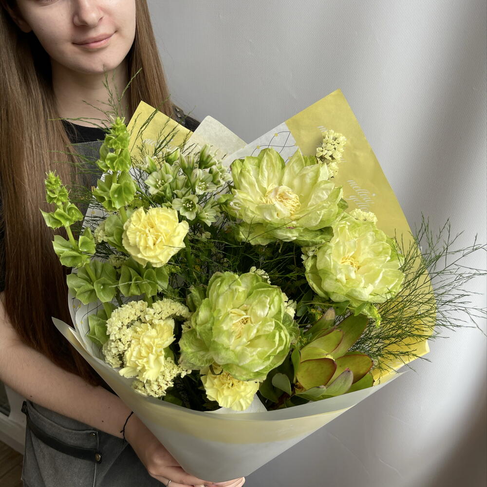 Букет с розами Вегги