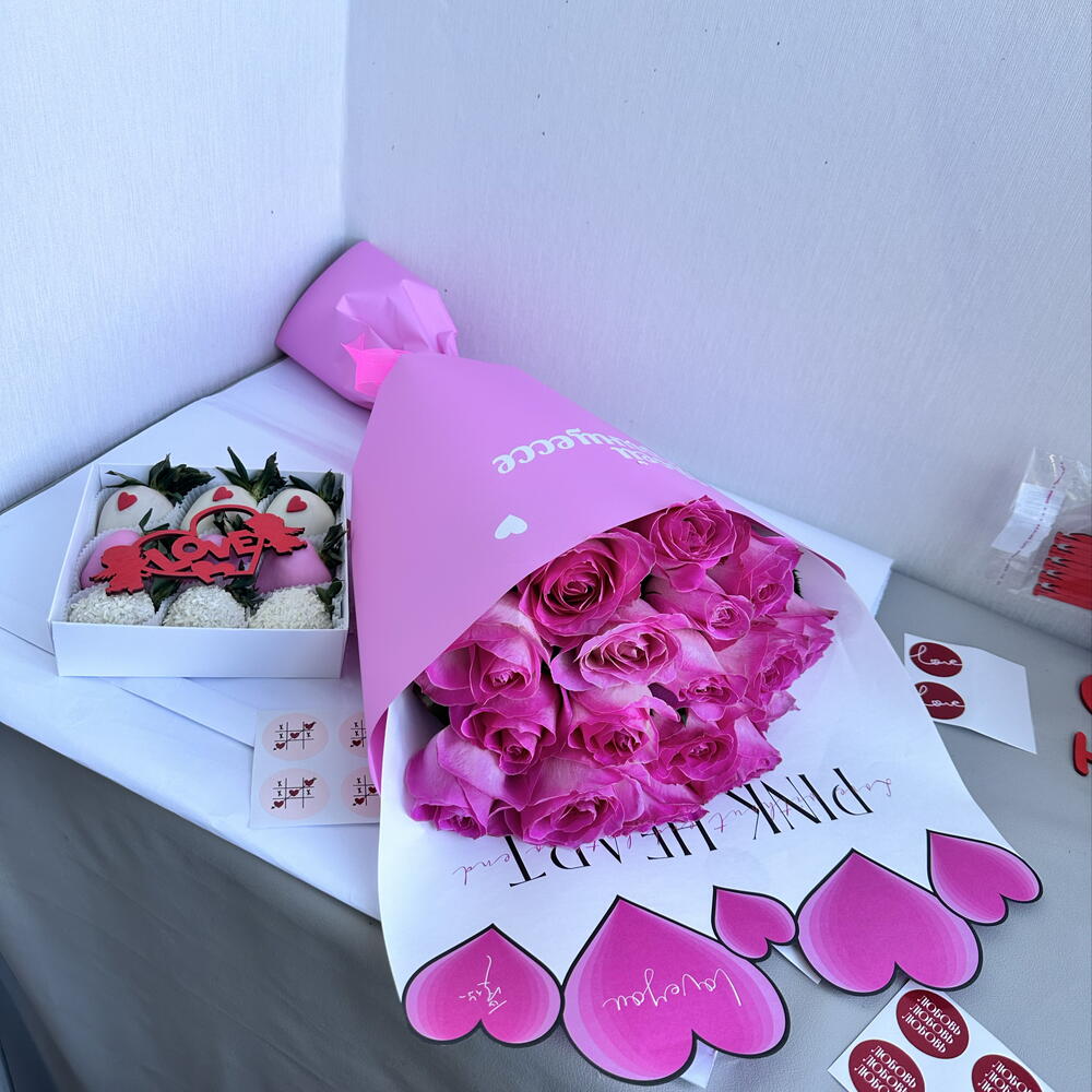 Набор Розовые  розы +клубника 🌸