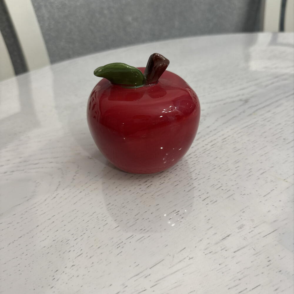 Яблоко подсвечник