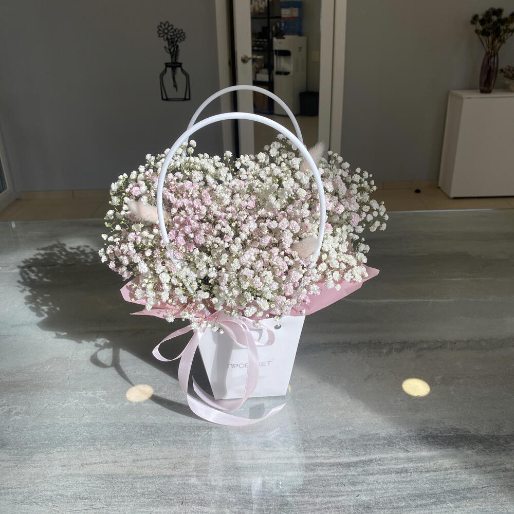 Сумочка белой гипсофилы с лагурусом 🌸
