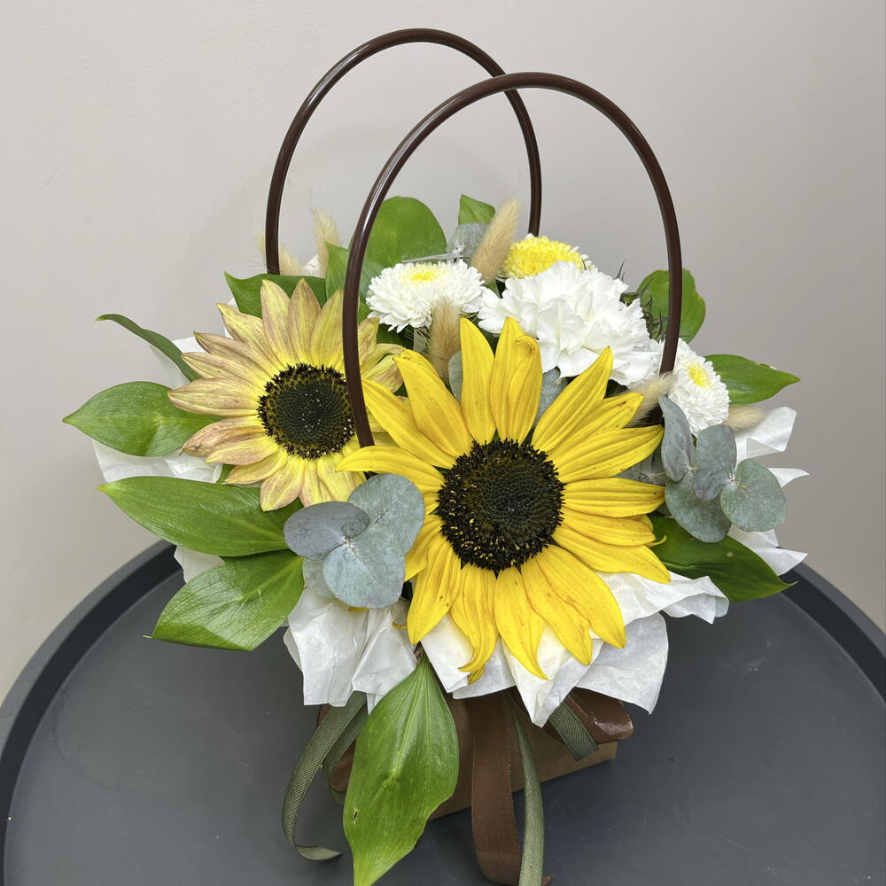 Солнечные подсолнухи в сумочке крафт🌻
