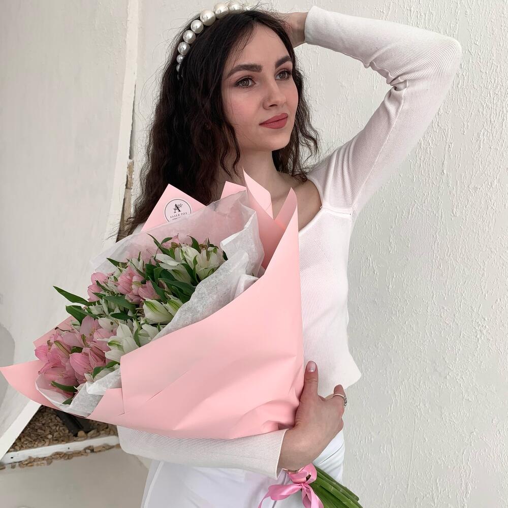 Букет из 11 альстромерий