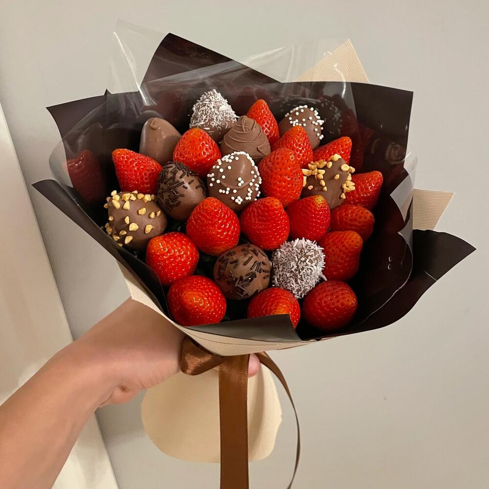 Ramo de Fresas cubiertas de Chocolate ir